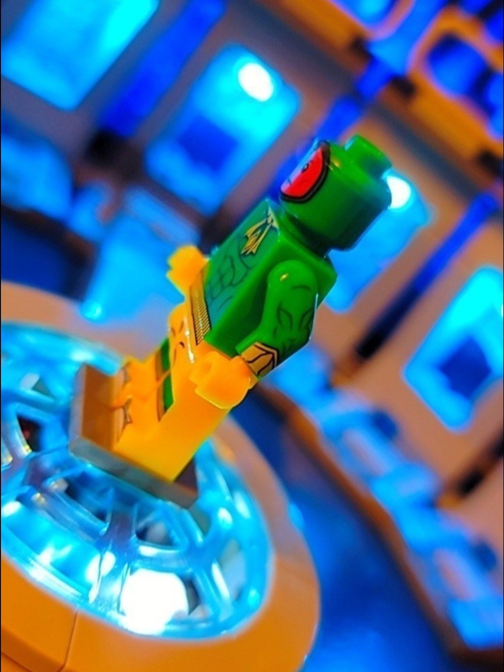 Vision Minifigure Lego Compatible - Picture 3 of 12